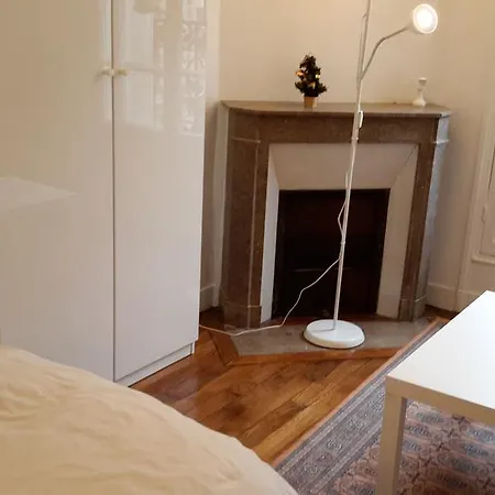 Champs Elysees Luxe Flat Parigi